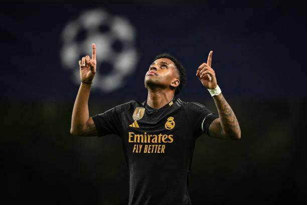 1698192484016063359.jpg 1754850942-612x612.jpg